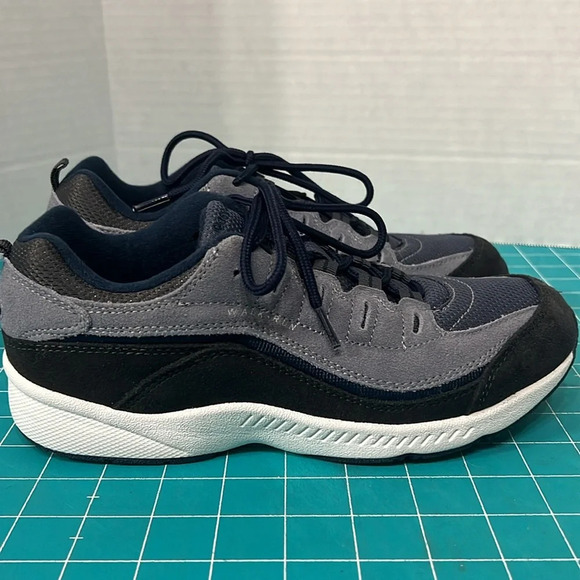 Easy Spirit Walking Shoes Blue Ladies size 7 1/2 - Picture 6 of 12